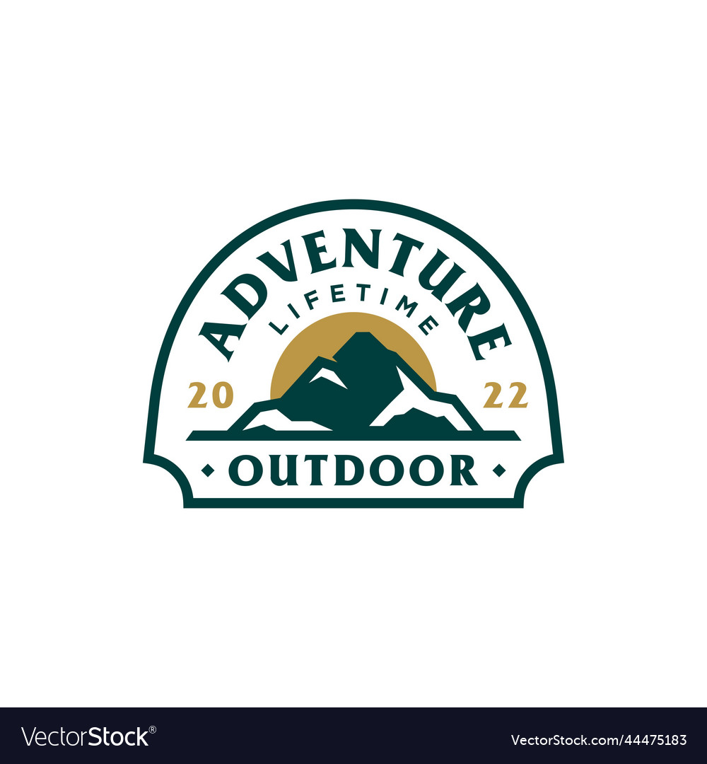 Mountain retro badge logo nature outdoor hipster