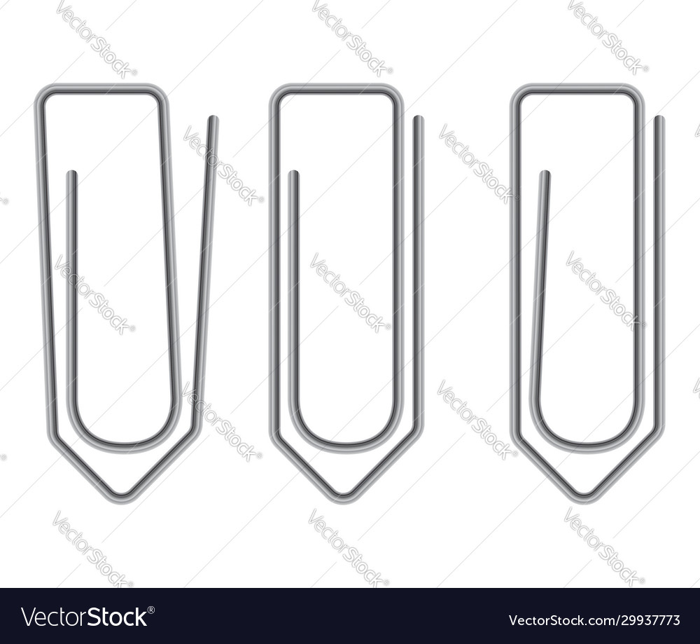 Drei Metallpapierclips auf weißem Hintergrund